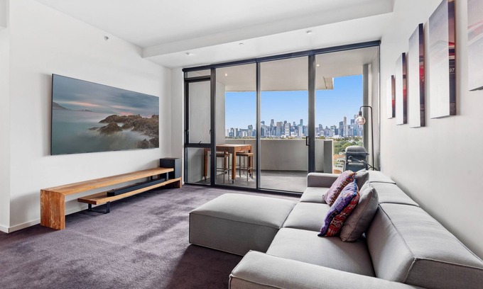 Port Melbourne Appartement | 2-Bed, 500m From The Beach with Pool, Gym & Sauna