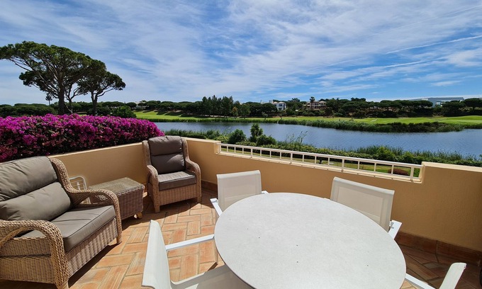 Quinta do Lago Appartement | 2 bed apartment with breathtaking lake views in Sao Lourenço, Quinta do Lago