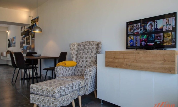 Marsalforn Appartement | 2 Bed Apartment w/ Distant Sea and Country Views