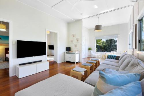 Burleigh Heads Maison | 2-Bed Beach House in Burleigh Heads Amidst Nature