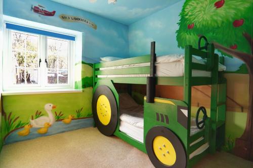 Holsworthy Maison | 2 Bed Cottage - Kids Theme Pool Pets Hot Tub