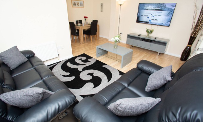 Thamesmead East Maison | 2 Bed House for Pleasure, office work, free parking, near Elizabeth underground