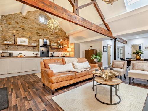 New Mills Maison | 2 Bed in Buxton 94059