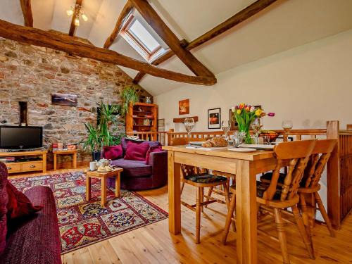 Gamblesby Maison | 2 Bed in Gamblesby 90415