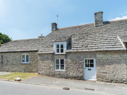 Corfe Castle Village Maison | 2 Bed in Isle of Purbeck IC096