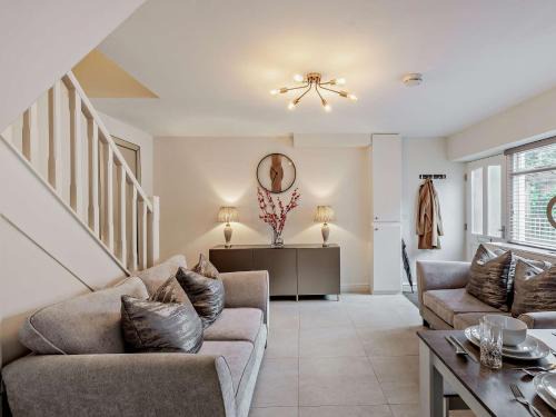 Warwick Town Centre Maison | 2 Bed in Warwick 93085