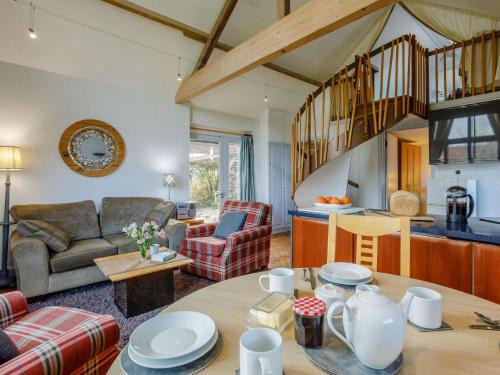 Binegar Maison | 2 Bed in Wells 00452