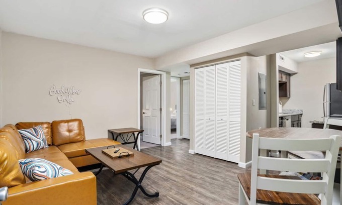 University District Appartement | 2 bed on 4th St and 15th Ave