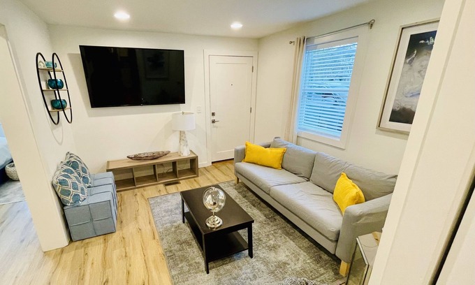 Poncey-Highland Copropriété | 2 Bedrm Apt On Beltline VA Highlands
