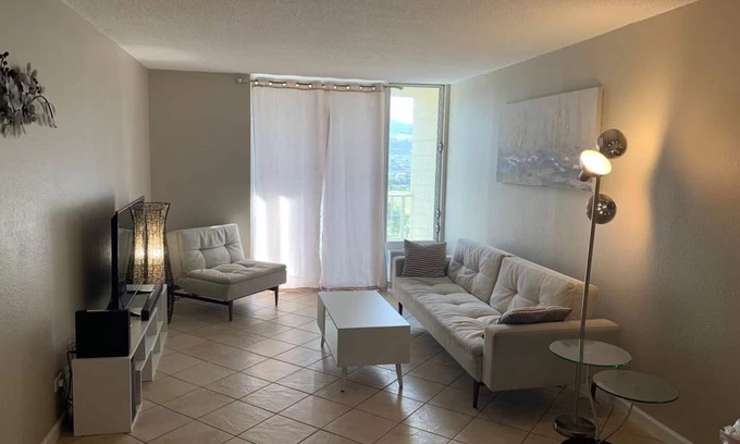 Diamond Head - Kapahulu - St. Louis Copropriété | 2 bedroom 1 bathroom, walk to world famous Waikiki beach only 0.3mi
