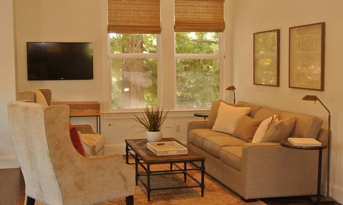Sonoma Appartement | 2 chambres / 2 salles de bain Appartement avec balcon au centre-ville de Sonoma