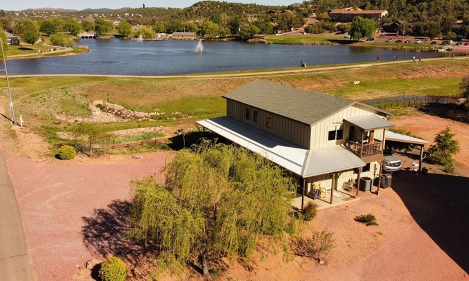 Payson Maison | 2-bedroom/2 Bath vacation Rental at Green Valley Park, Beautiful Views of lake