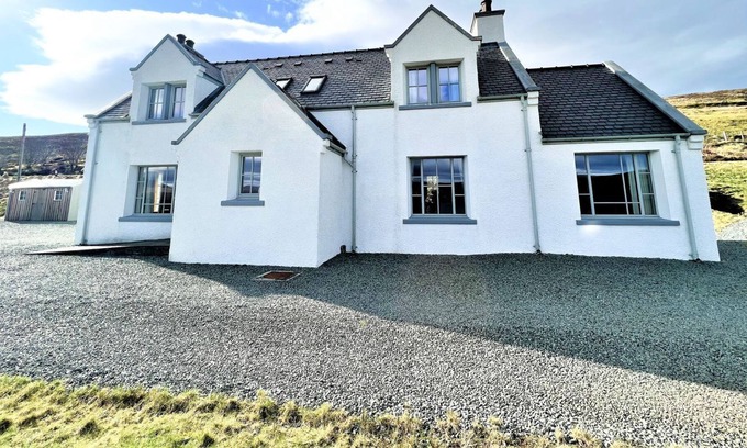 Beinn Orasaigh Cottage | Hébergement 3 chambres à Carbost, près de Portree