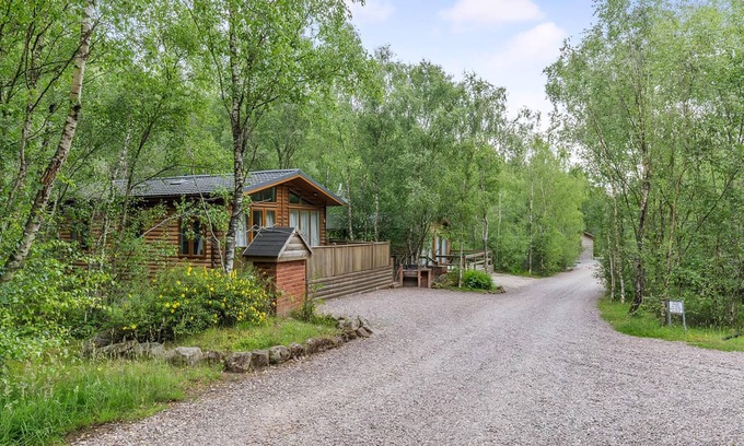 Freehay Chalet De Ski | 2 bedroom accommodation in Freehay, Cheadle