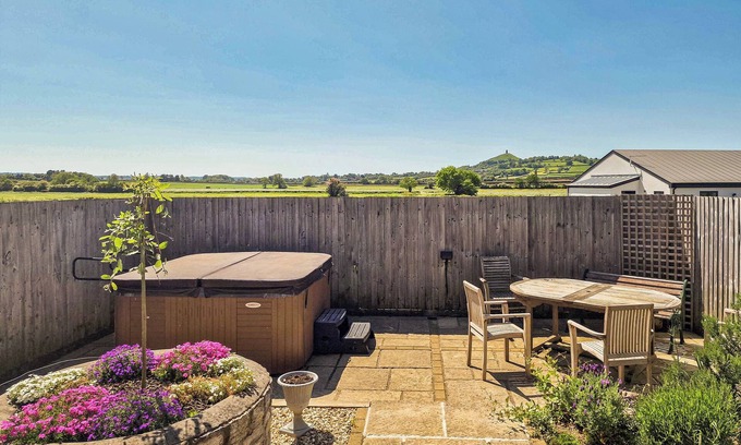 West Pennard Cottage | 2 bedroom accommodation in West Pennard, near Glastonbury