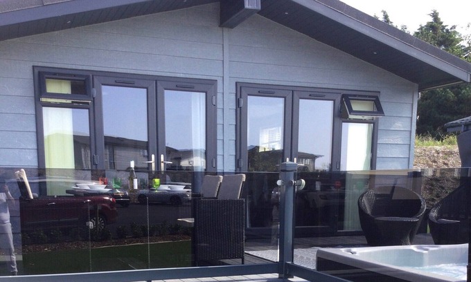Edingworth Cabine | 2 bedroom accommodation in Edingworth