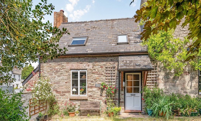 Talgarth Cottage | A lovely cottage full of character and charm, located in the heart of Talgarth market town.