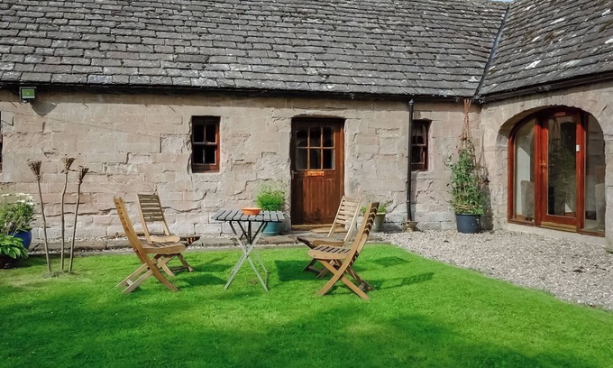 Forfar Cottage | 2 bedroom accommodation in Forfar