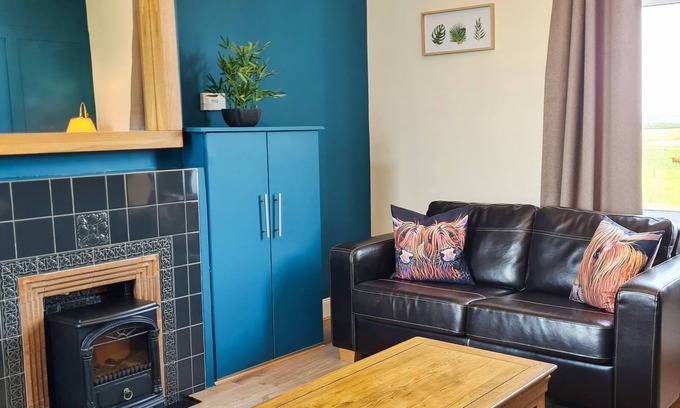 Carluke Cottage | 2 bedroom accommodation in Lanark