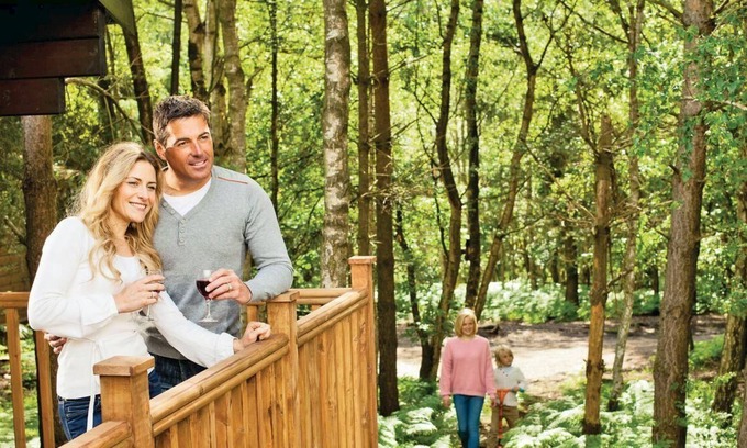 Edwinstowe Cabine | 2 bedroom accommodation in Sherwood Forest, Rufford