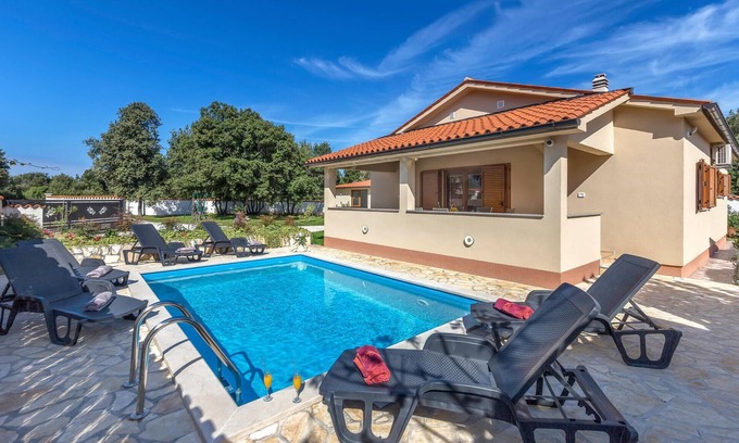 Barbariga Maison | Belle maison de 2 chambres à Betiga