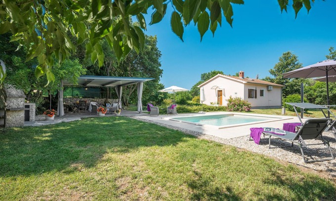 Krmed Maison | Superbe maison de 2 chambres à Bale