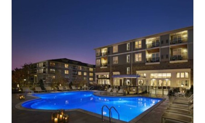 Newtown Square Appartement | 2-Bedroom Apartment - 7-day min. - Background check/Lease Required