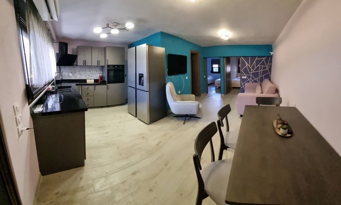 Nea Fokaia Appartement | 2-bedroom apartment Family Friendly in Nea Fokea.