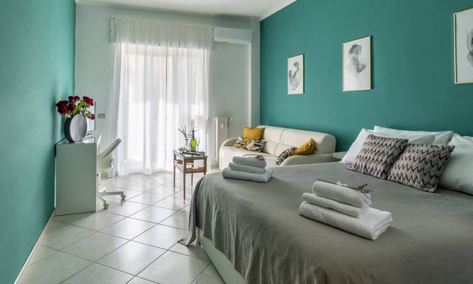Chiaia Appartement | 2 bedroom apartment in naples