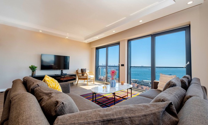 Taksim Appartement | 2-bedroom apartment with Bosphorus view, WiFi and AC in brilliant Istanbul