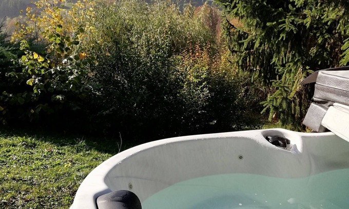 Serraval Appartement | Appartement avec JACUZZI PRIVATIF proche stations ski vue imprenable 2 chambres