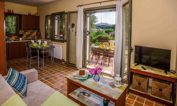 Fiskardo Appartement | Seulement 3 km de la célèbre baie de Fiskardo