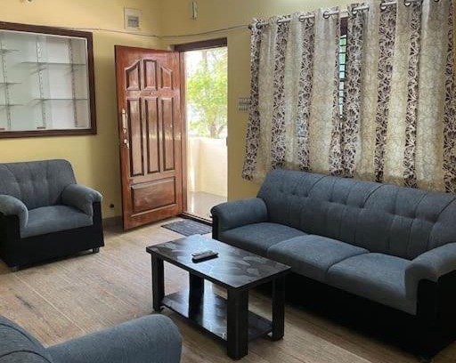 Panduranga Nagar Appartement | 2 - Bedroom Apartment with balcony beautiful view.