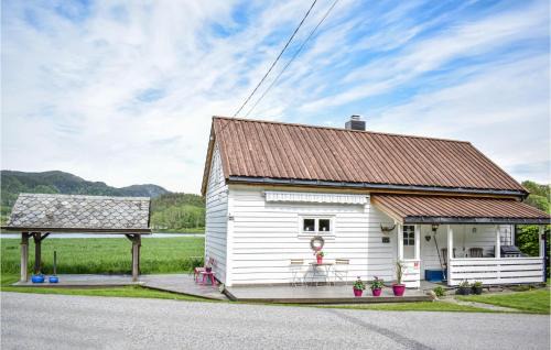 Kvam Maison | 2 Bedroom Awesome Home In Tørvikbygd