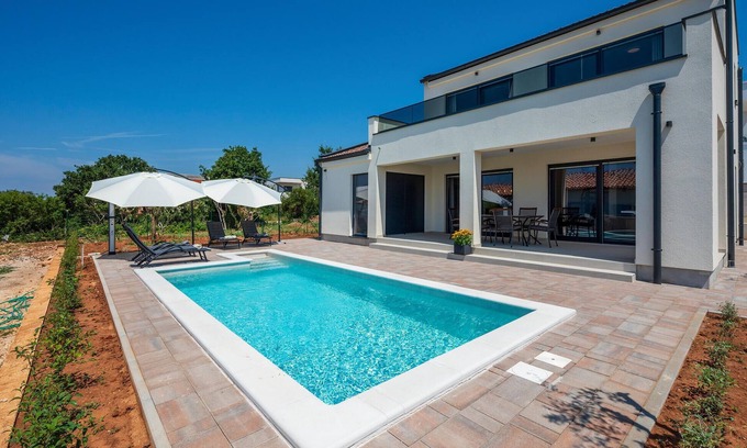 Peroj Maison | Belle maison de 2 chambres à Vodnjan