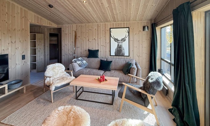 Sor-Fron Maison | 2 bedroom beautiful home in Gålå