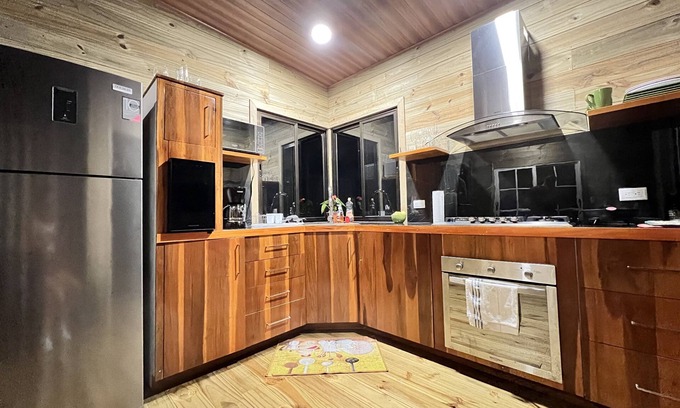 Ciudad Cortes Cabine | 2 bedroom cabin in the woods of Ojochal!