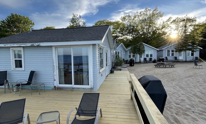 Oscoda Cabine | 2 bedroom cabin with large private deck. Right on Lake Huron!