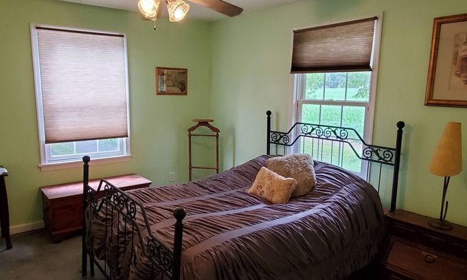 Langhorne Appartement | 2 Bedroom close to major routes and attractions.