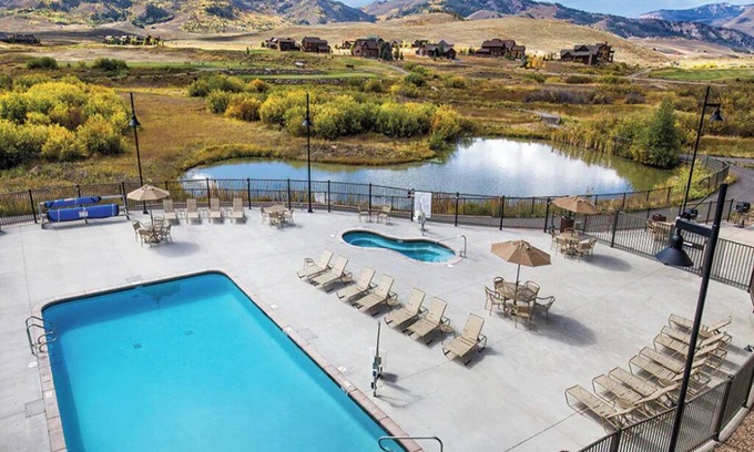 Grand Elk Ranch Copropriété | 2 Bedroom Condo, Sleeps 6, Kitchen, at Rocky Mountain Preserve Resort!
