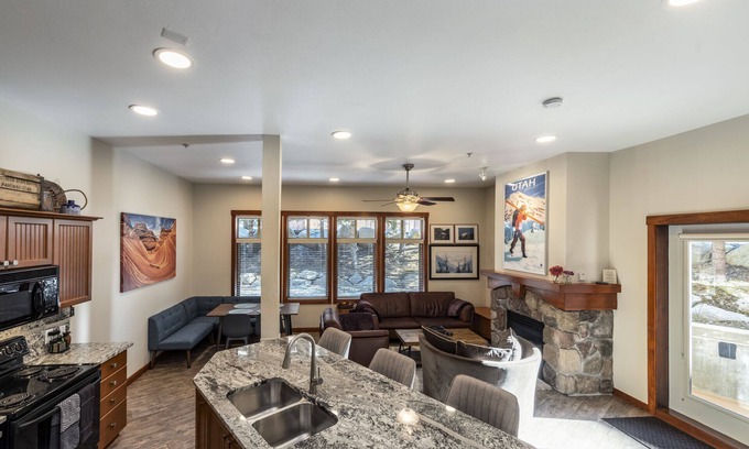 Salt Lake Mountain Resorts Copropriété | 2-bedroom condo steps from Solitude Resort Ski Lifts