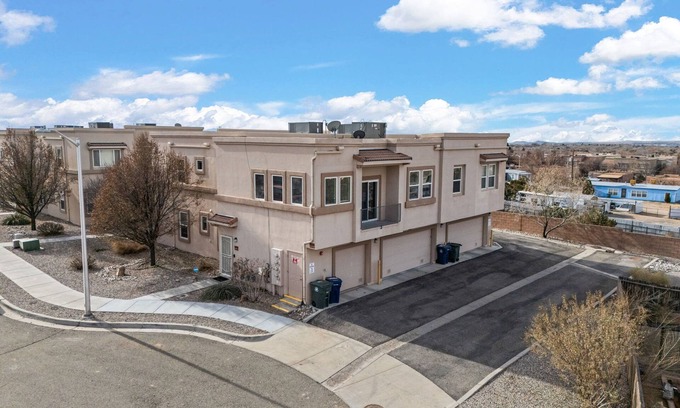Southside Copropriété | 2-bedroom condo with view of the Jemez Mountains
