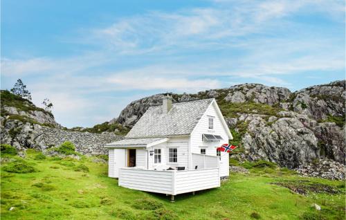 Selbjorn Maison | 2 Bedroom Cozy Home In Stolmen