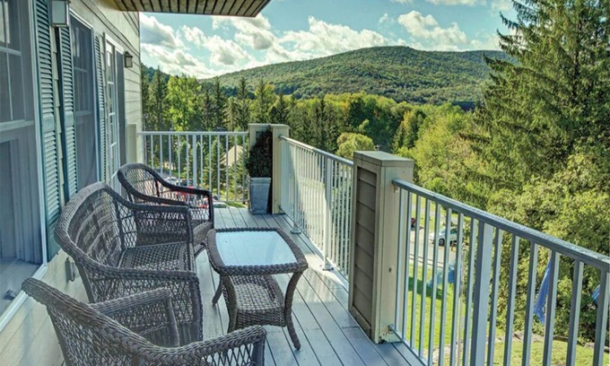 Hancock Copropriété | 2 Bedroom Deluxe Condo at Jiminy Peak Ski Mountain, Bentley Brook Resort!