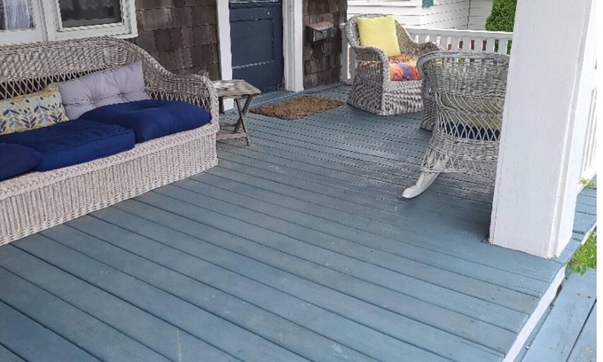 Avon Appartement | 2-bedroom down stairs 2 blocks from beach in Bay Head with AC & bikes