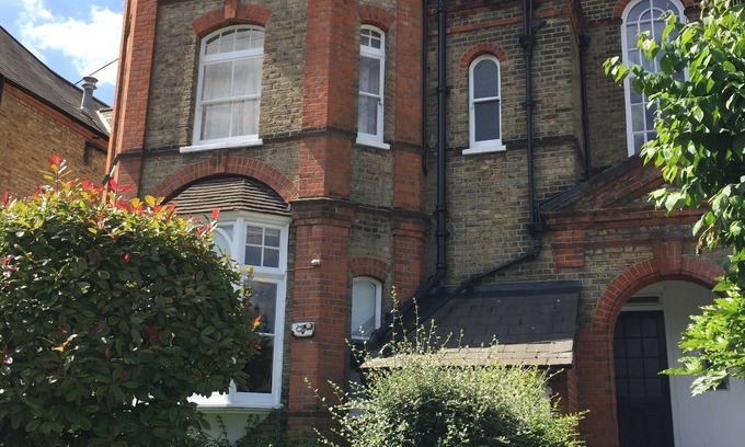 Wimbledon Appartement | 2 Bedroom Flat in Prime Wimbledon Village cul-de-sac location