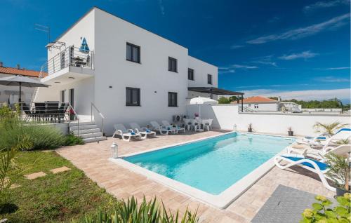 Murine Appartement | 2 Bedroom Gorgeous Apartment In Umag