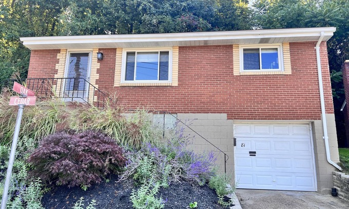 McKnight Maison | 2 Bedroom Home Available for 30+ Day Rentals