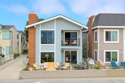 Balboa Peninsula Maison | 2 Bedroom Home on the Beach with Ocean View