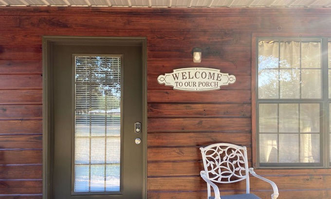 Batesville Maison | 2 Bedroom house close to Sardis Lake. 1 1/2 miles from I55 North Batesville exit